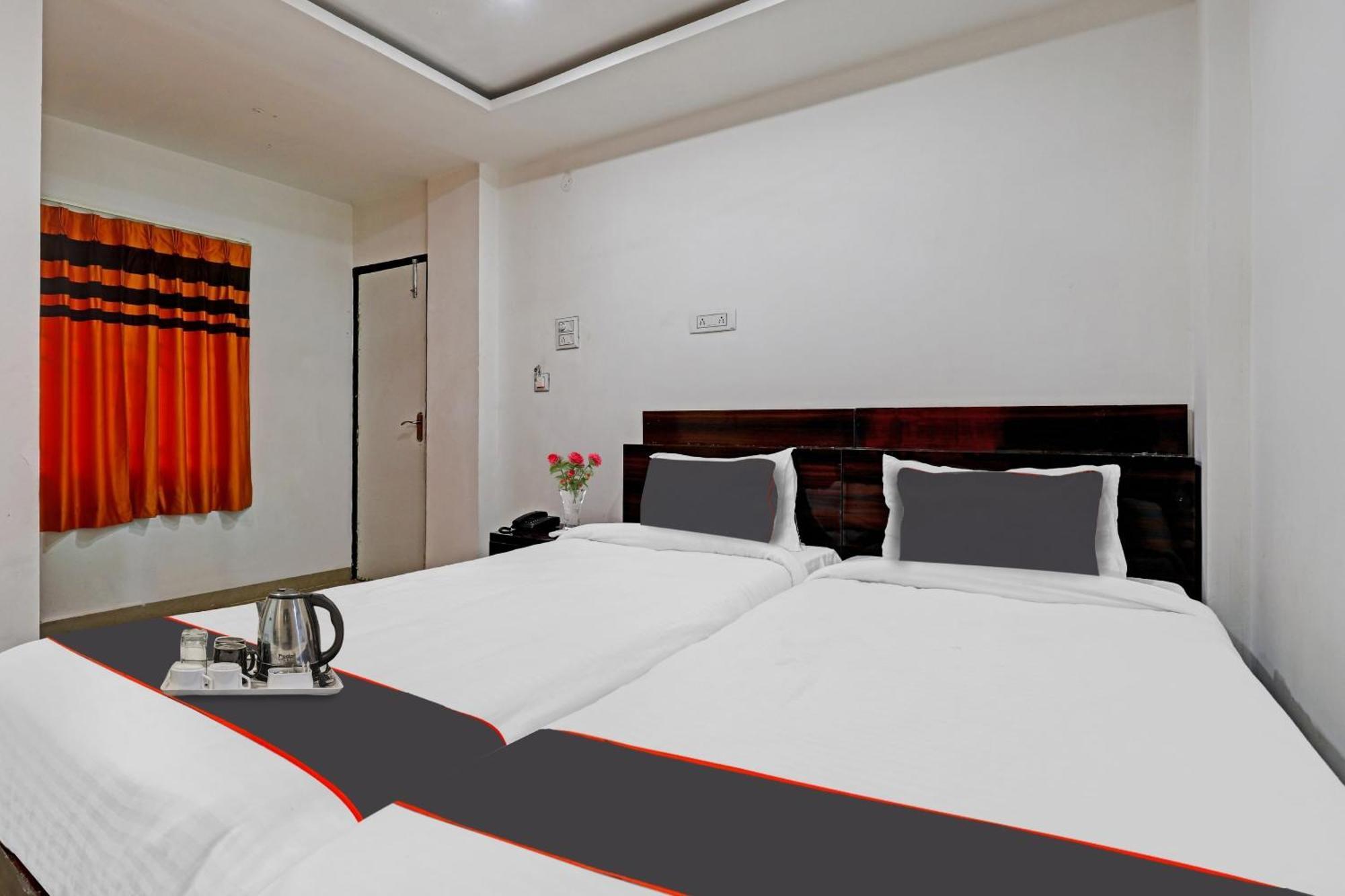 Hotel O Lakhi Guest House Guwahati Buitenkant foto