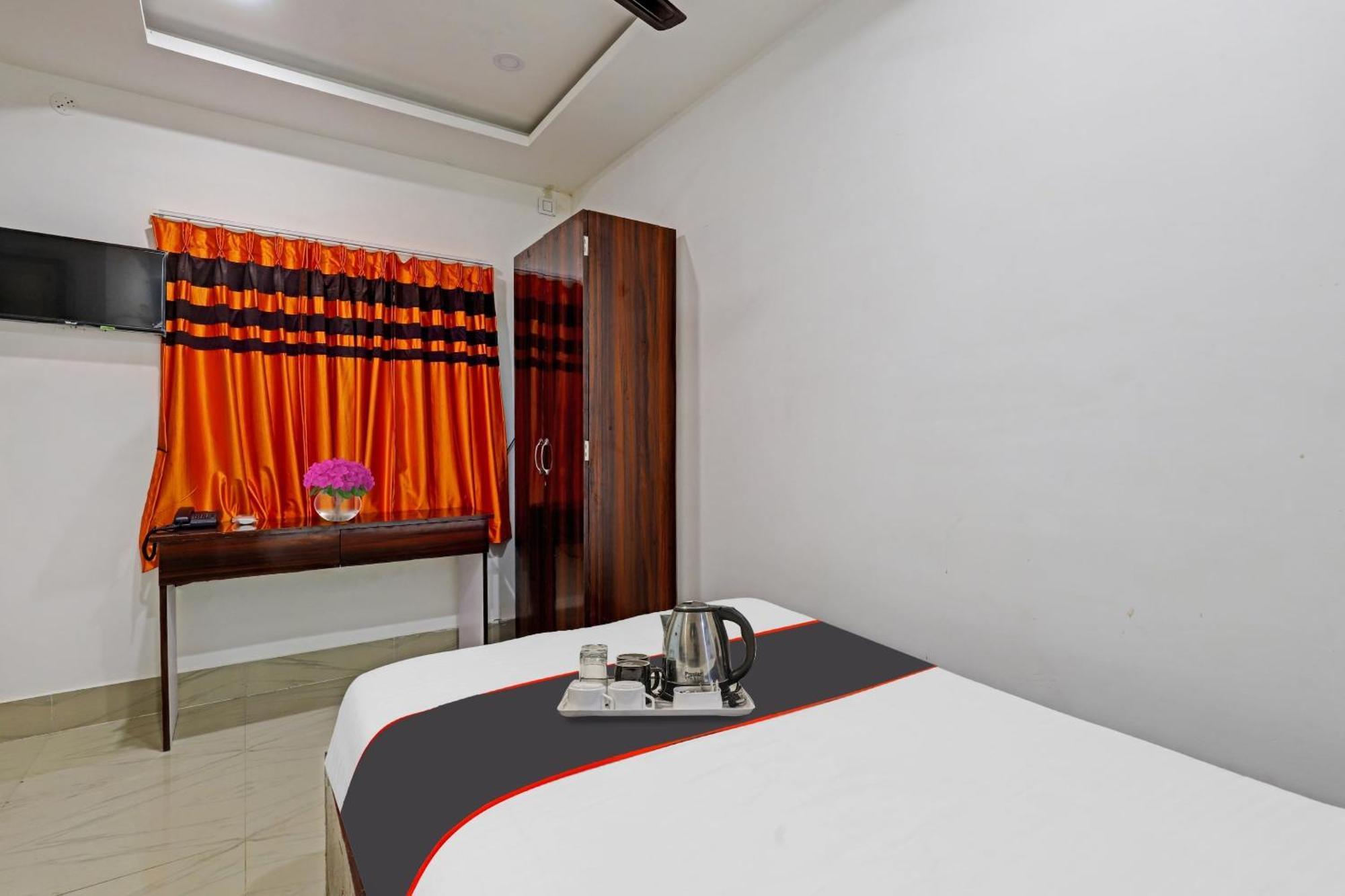 Hotel O Lakhi Guest House Guwahati Buitenkant foto