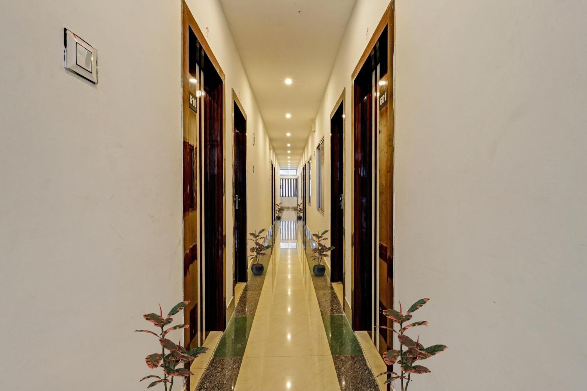Hotel O Lakhi Guest House Guwahati Buitenkant foto