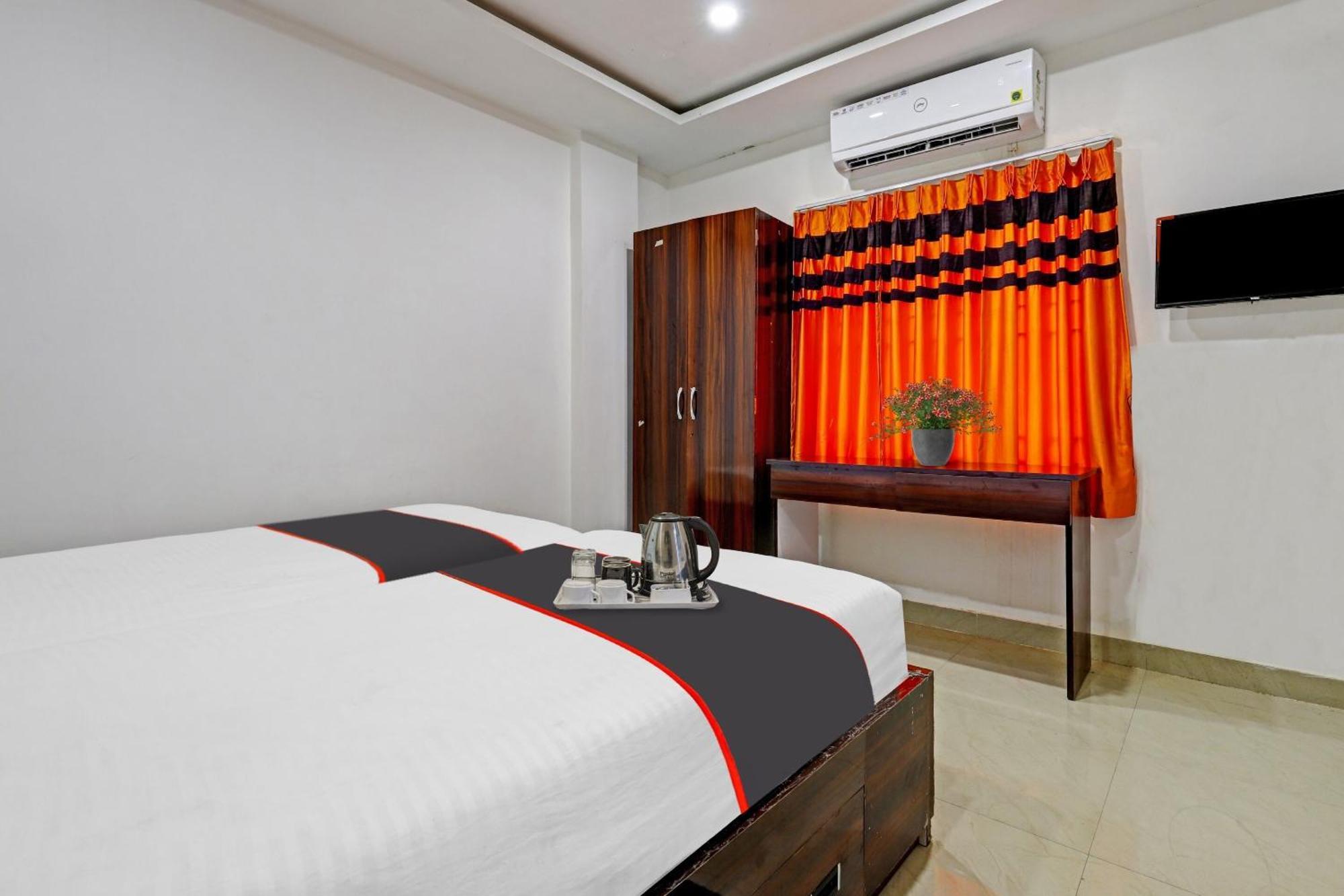 Hotel O Lakhi Guest House Guwahati Buitenkant foto
