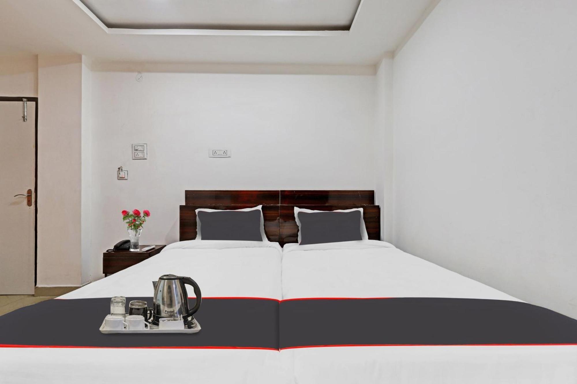 Hotel O Lakhi Guest House Guwahati Buitenkant foto